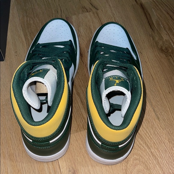 BRAND NEW Jordan 1 “Sonics” | Box not Included - Picture 3 of 7